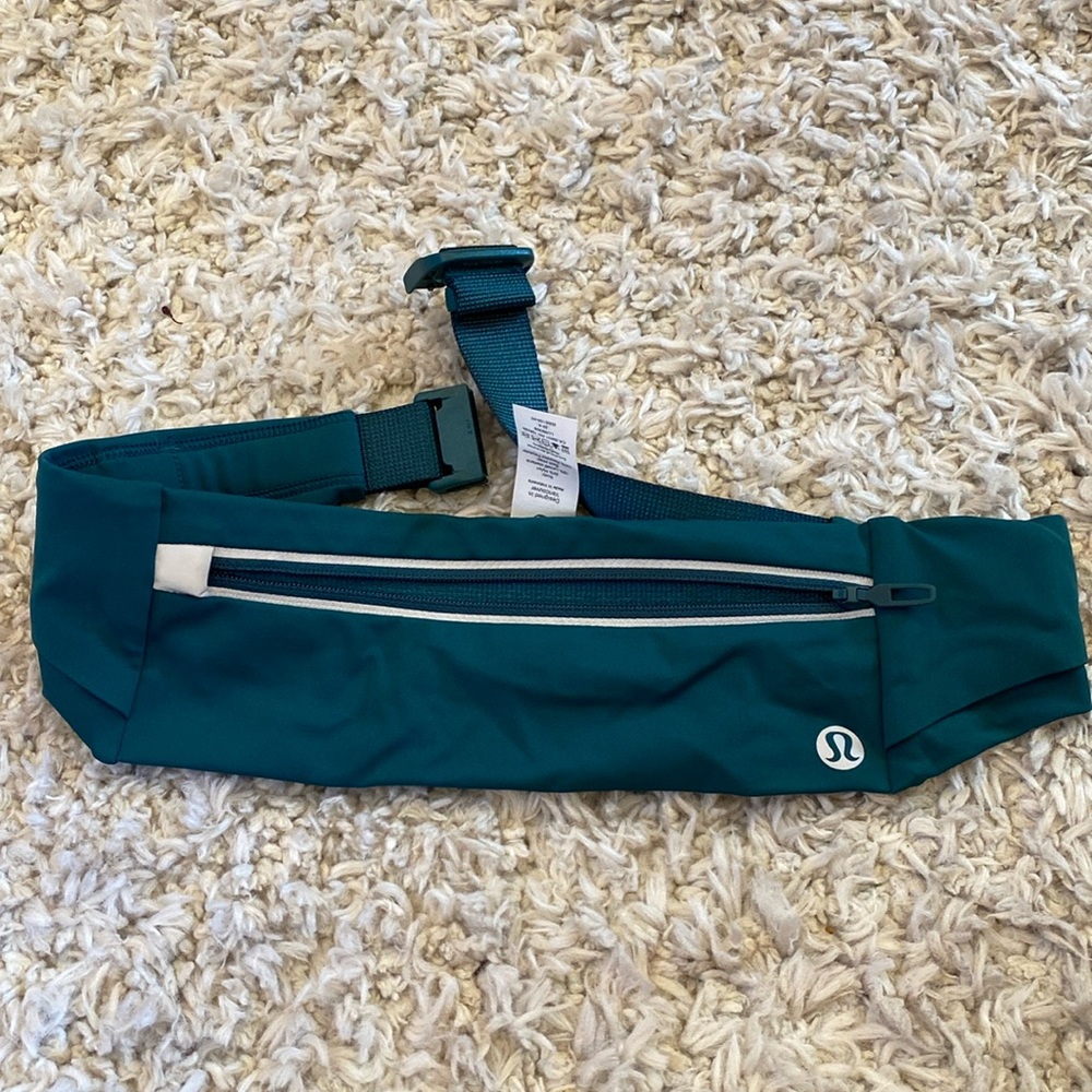 Lululemon teal running belt